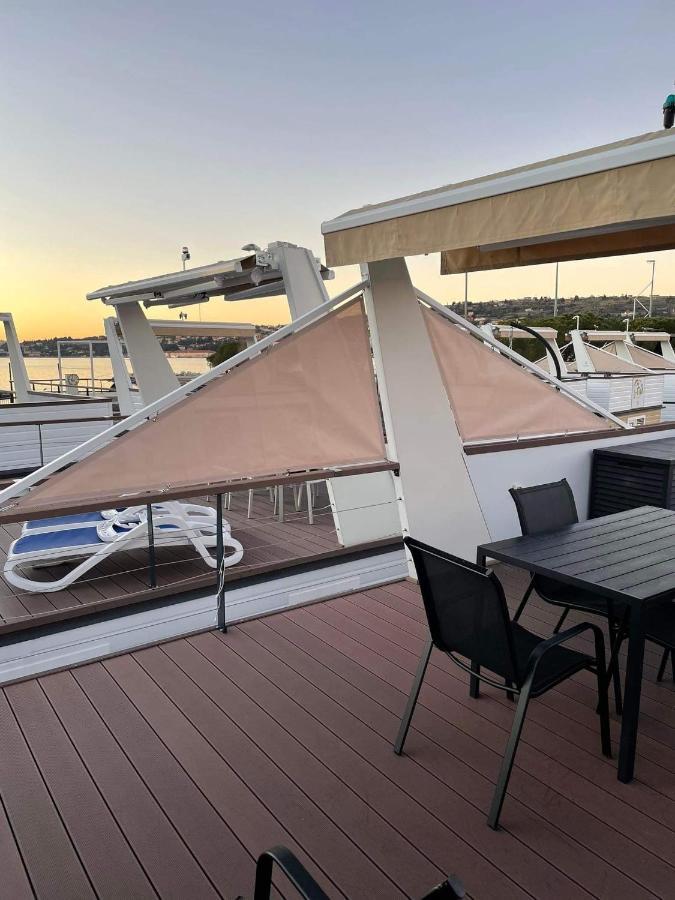 דירות בפורטורוז Floating Sea House Marea מראה חיצוני תמונה