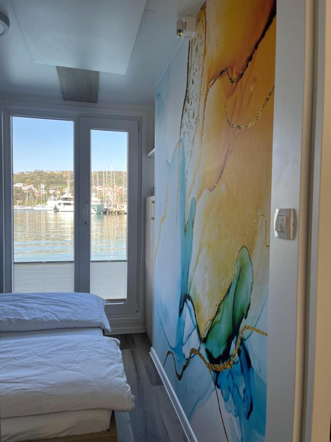דירות בפורטורוז Floating Sea House Marea מראה חיצוני תמונה