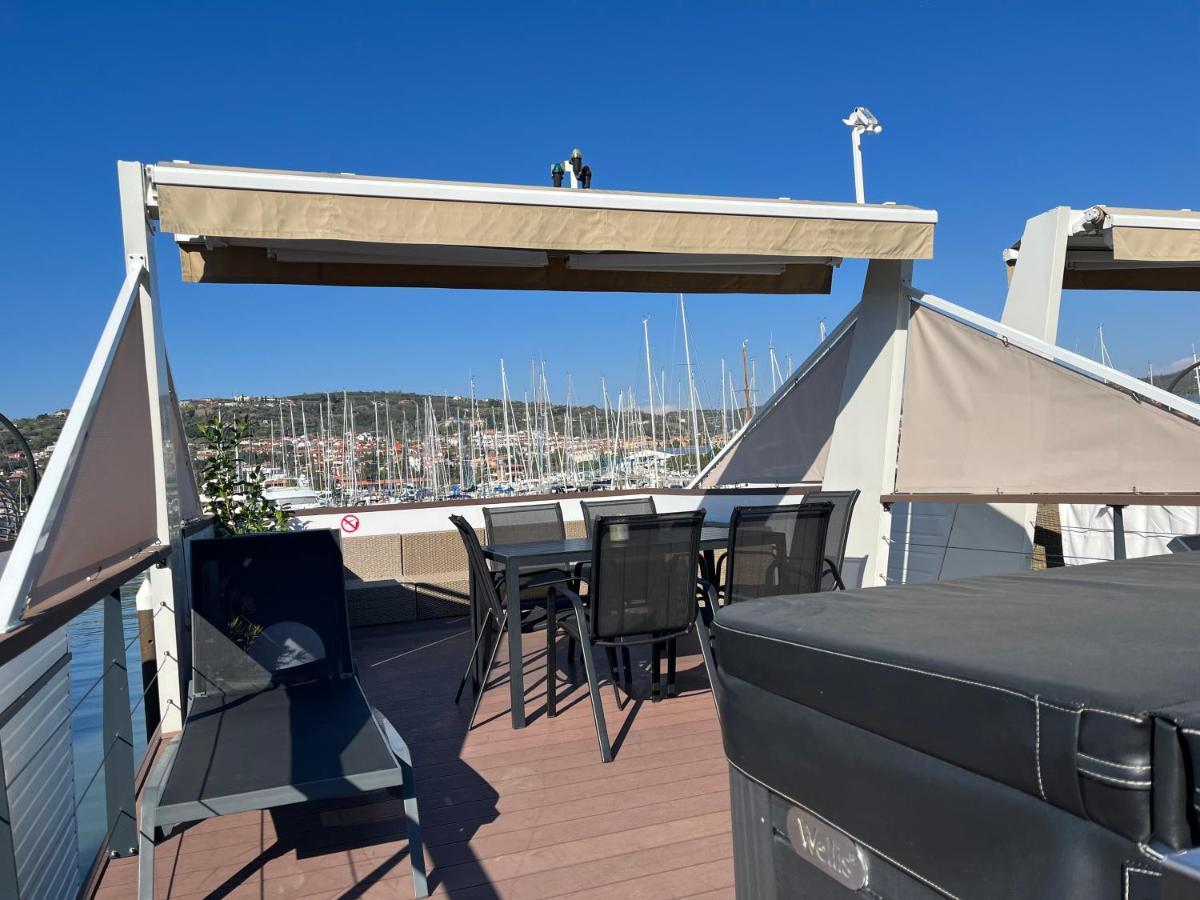 דירות בפורטורוז Floating Sea House Marea מראה חיצוני תמונה