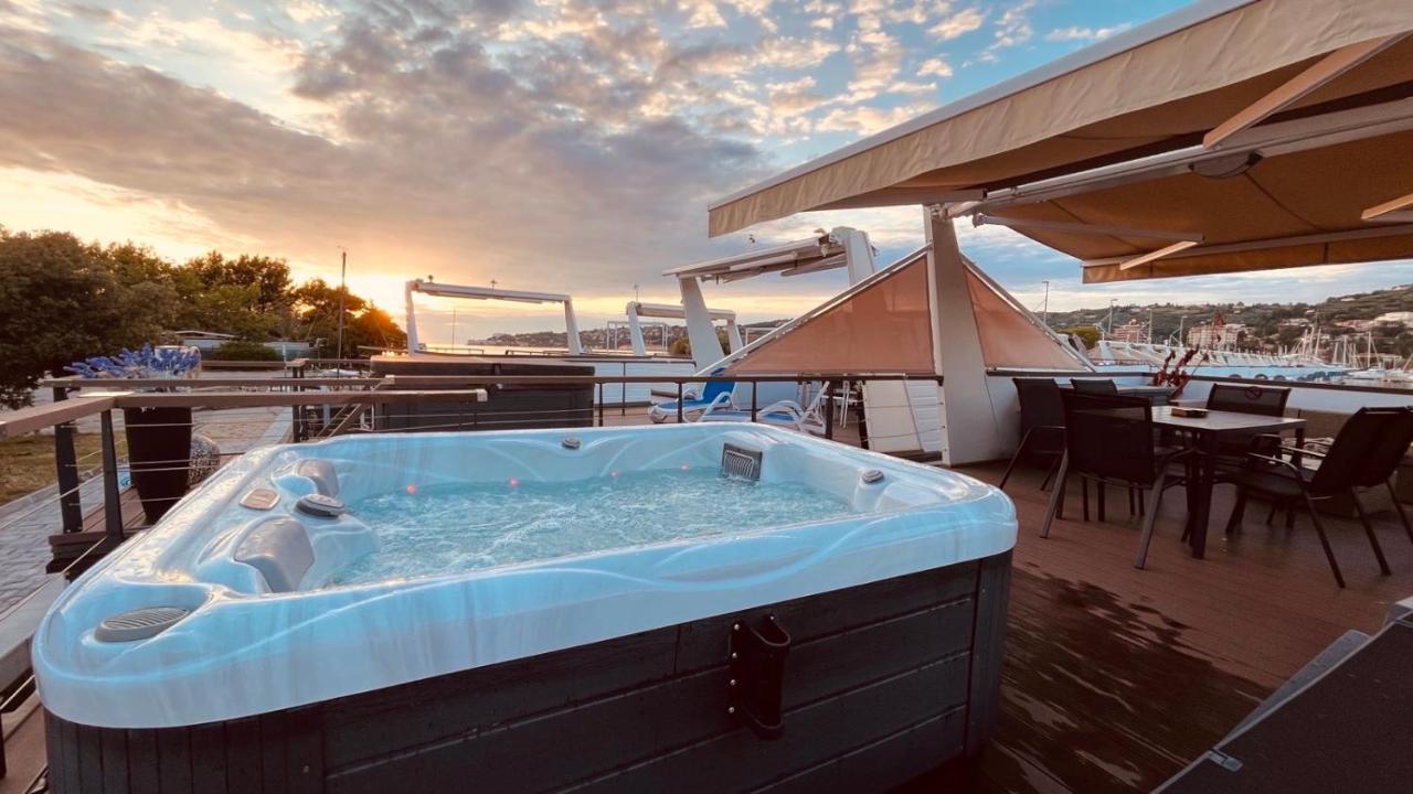 דירות בפורטורוז Floating Sea House Marea מראה חיצוני תמונה